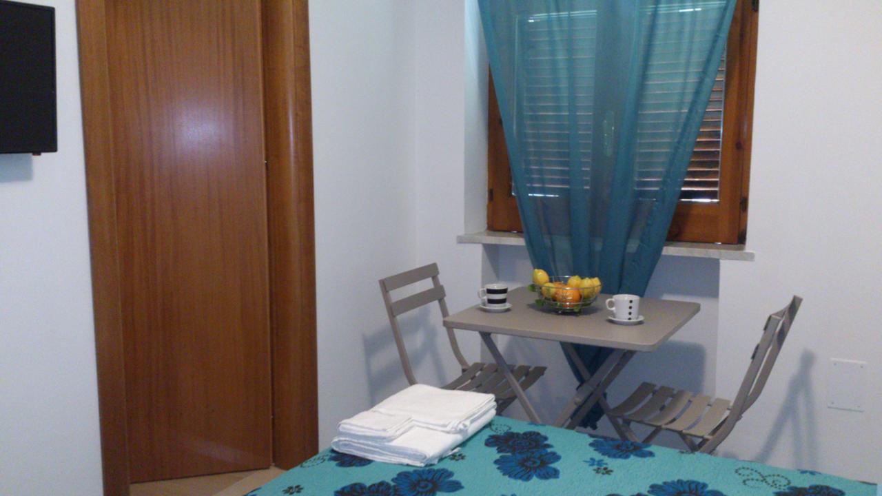 Borgo Marinaro Bed & Breakfast มารีนาดีกาเมโรตา ภายนอก รูปภาพ