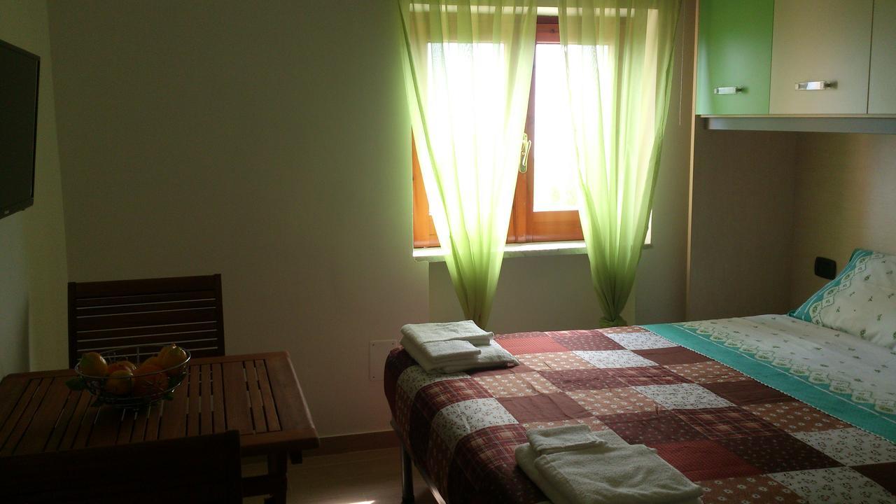 Borgo Marinaro Bed & Breakfast มารีนาดีกาเมโรตา ภายนอก รูปภาพ