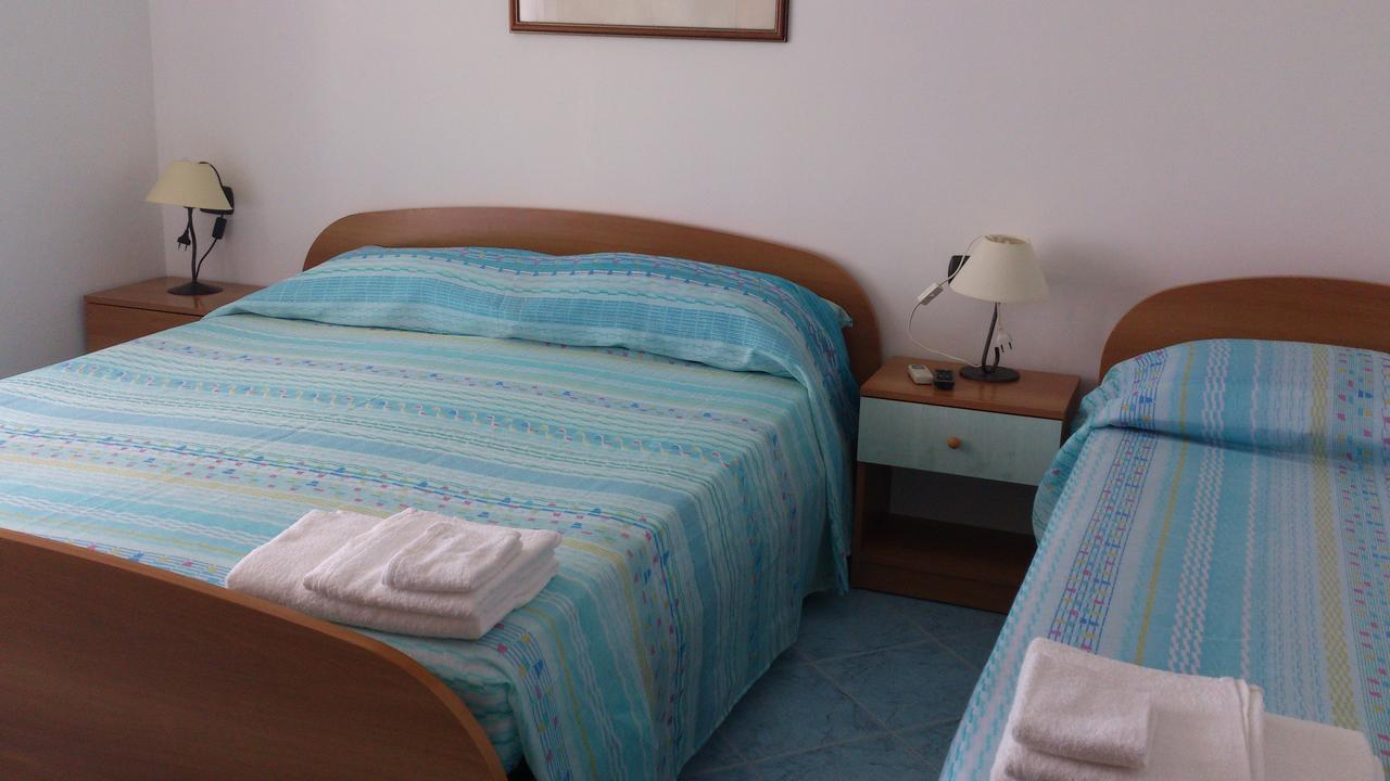 Borgo Marinaro Bed & Breakfast มารีนาดีกาเมโรตา ภายนอก รูปภาพ