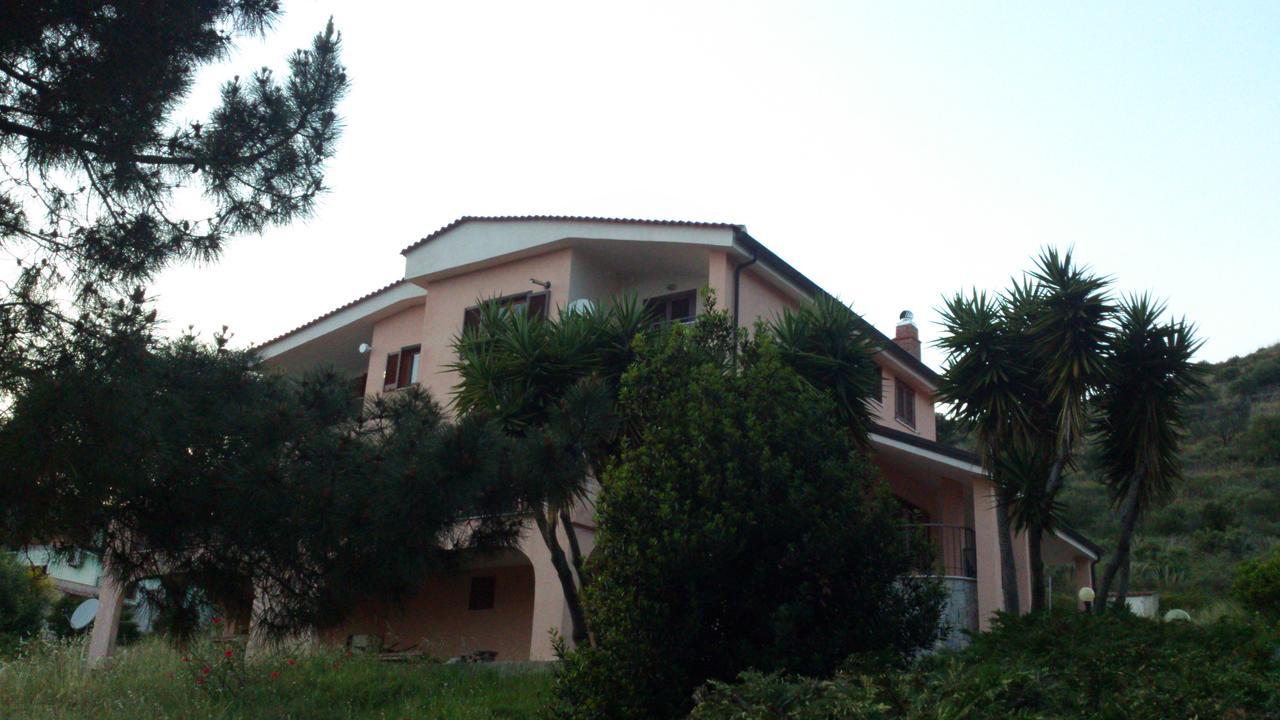 Borgo Marinaro Bed & Breakfast มารีนาดีกาเมโรตา ภายนอก รูปภาพ