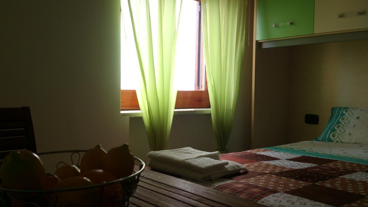 Borgo Marinaro Bed & Breakfast มารีนาดีกาเมโรตา ภายนอก รูปภาพ
