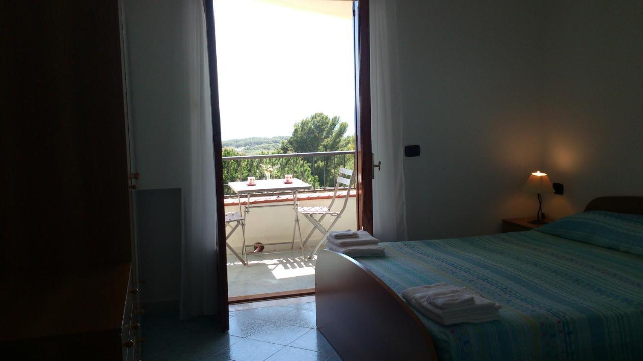 Borgo Marinaro Bed & Breakfast มารีนาดีกาเมโรตา ภายนอก รูปภาพ