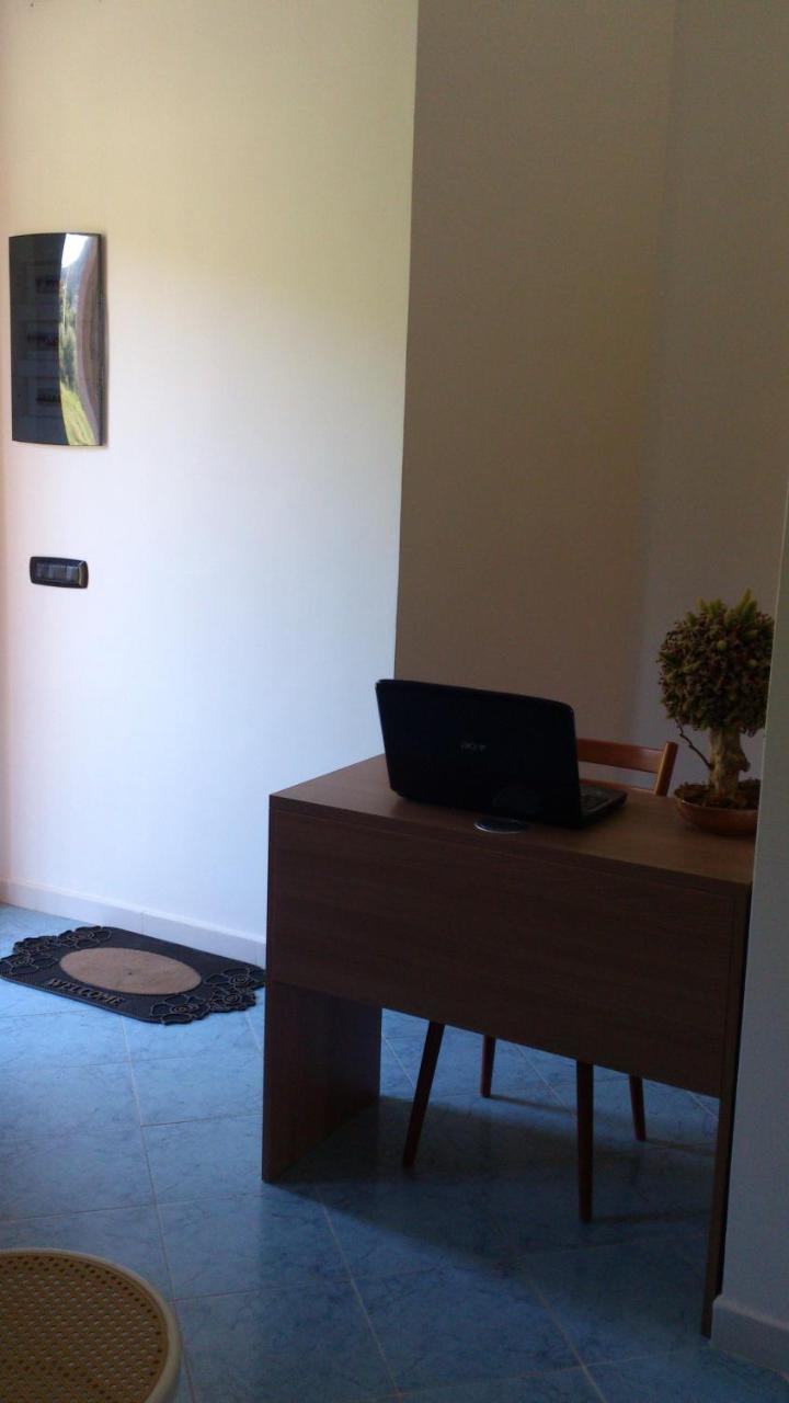 Borgo Marinaro Bed & Breakfast มารีนาดีกาเมโรตา ภายนอก รูปภาพ