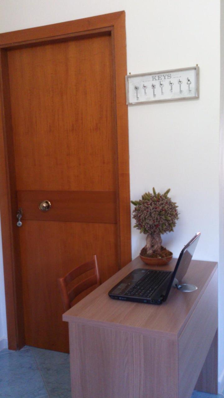 Borgo Marinaro Bed & Breakfast มารีนาดีกาเมโรตา ภายนอก รูปภาพ